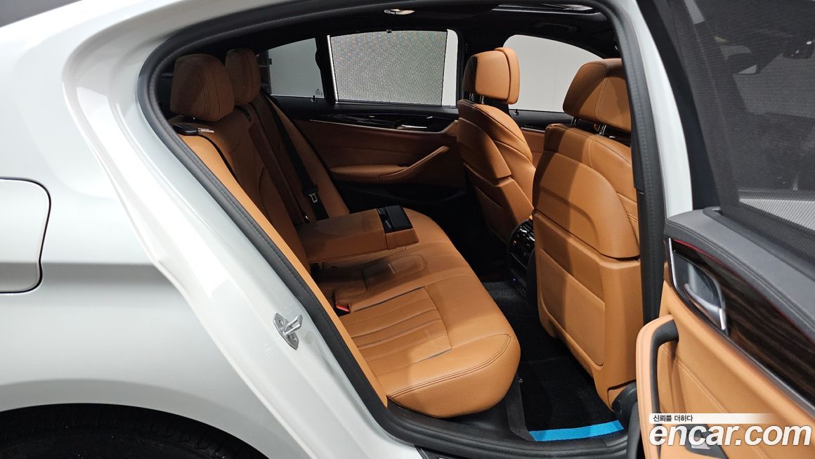 BMW 5-Series 2022
