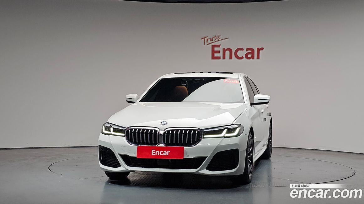 BMW 5-Series 2022