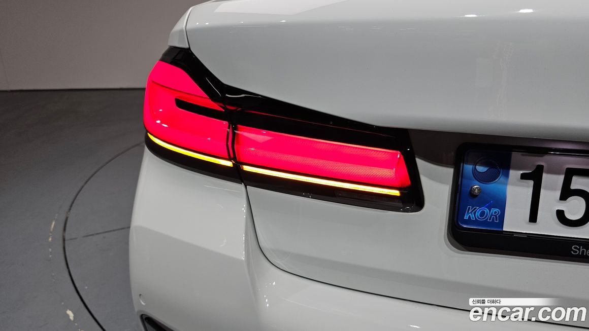 BMW 5-Series 2022