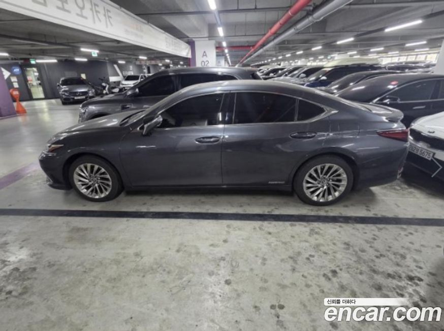 Lexus ES 2022