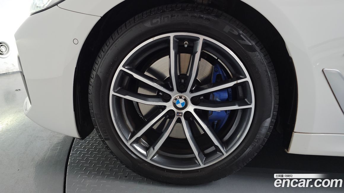 BMW 5-Series 2022