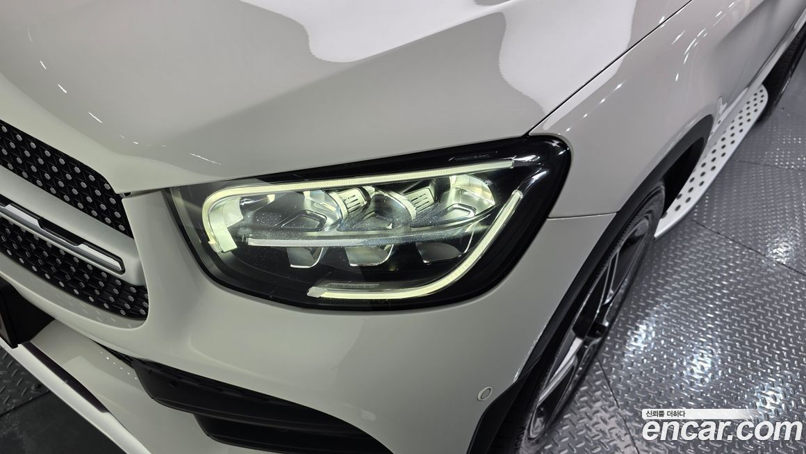 Mercedes-Benz GLC-Class 2021