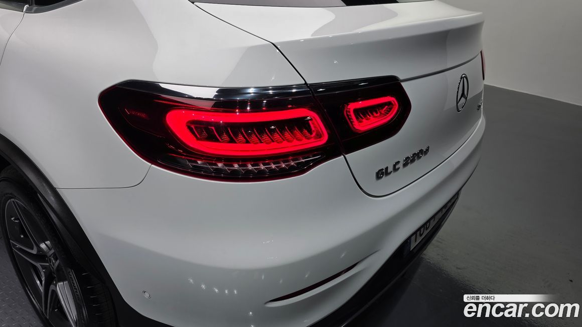 Mercedes-Benz GLC-Class 2021