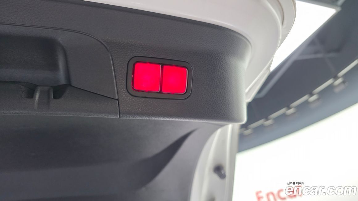 Mercedes-Benz GLC-Class 2021