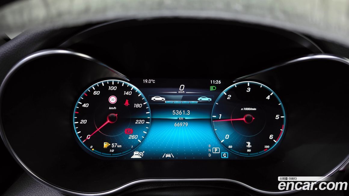 Mercedes-Benz GLC-Class 2021