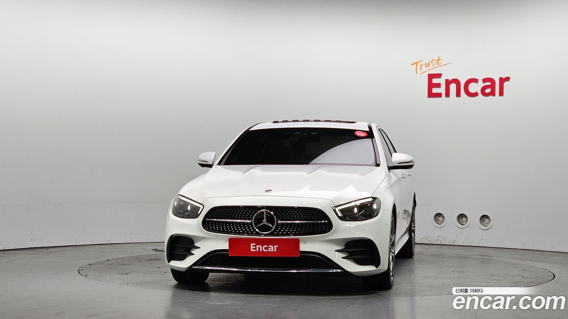 Mercedes-Benz E-Class 2022