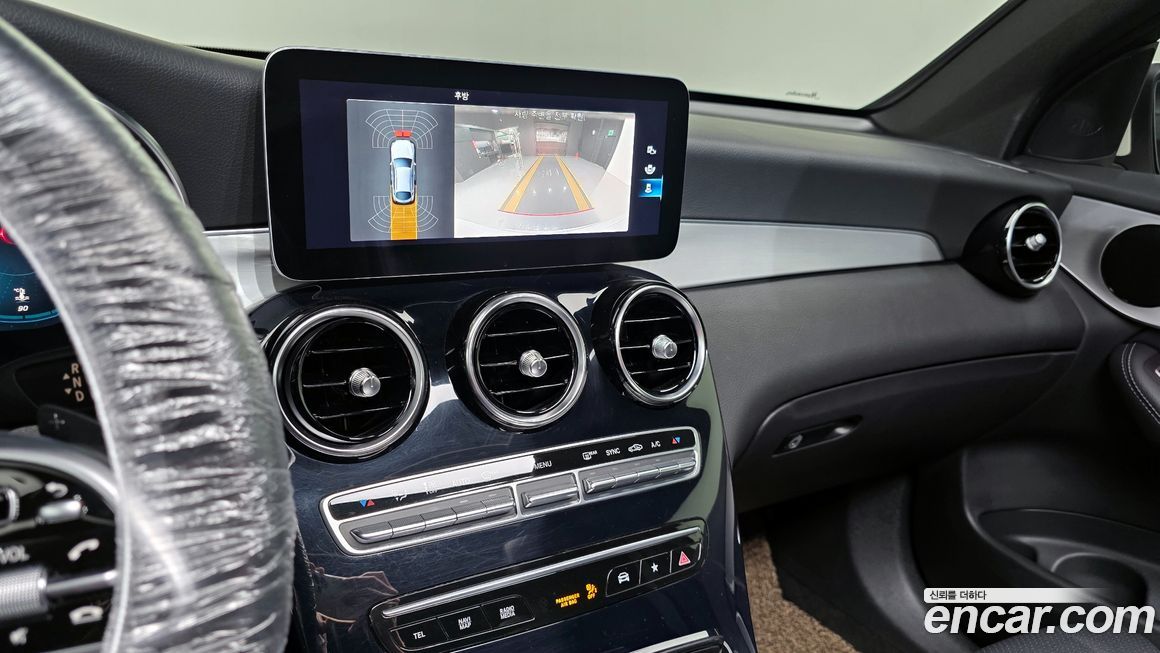 Mercedes-Benz GLC-Class 2021