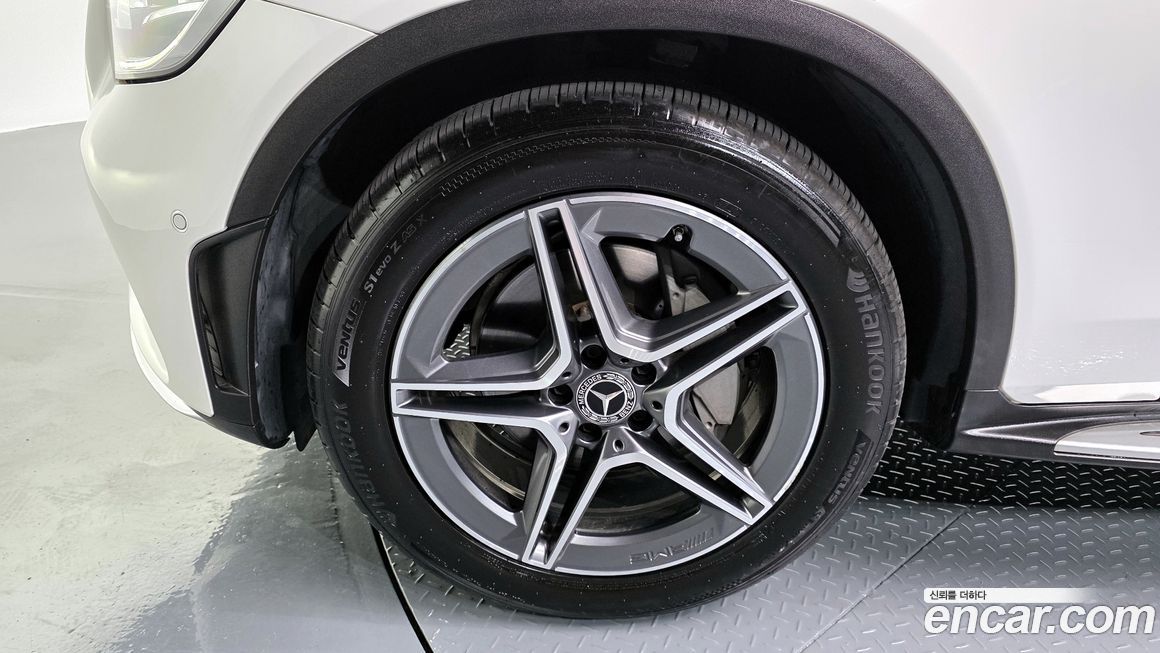 Mercedes-Benz GLC-Class 2021