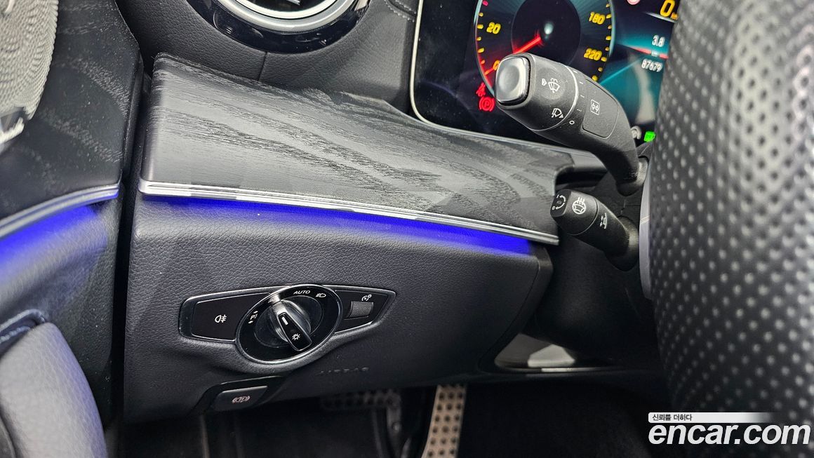 Mercedes-Benz E-Class 2022