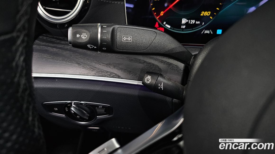 Mercedes-Benz E-Class 2022