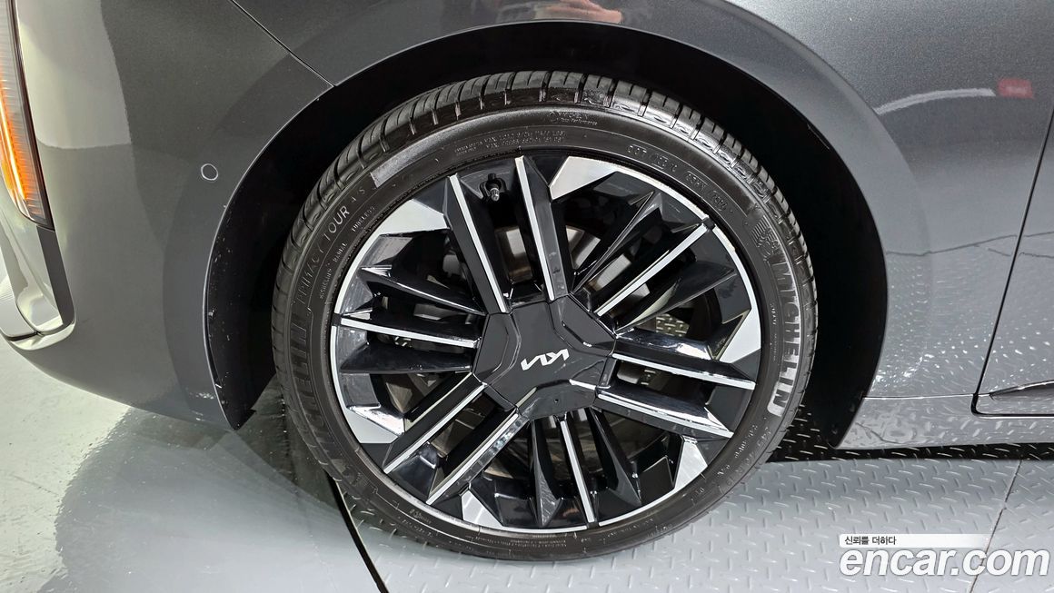 Kia K8 2025
