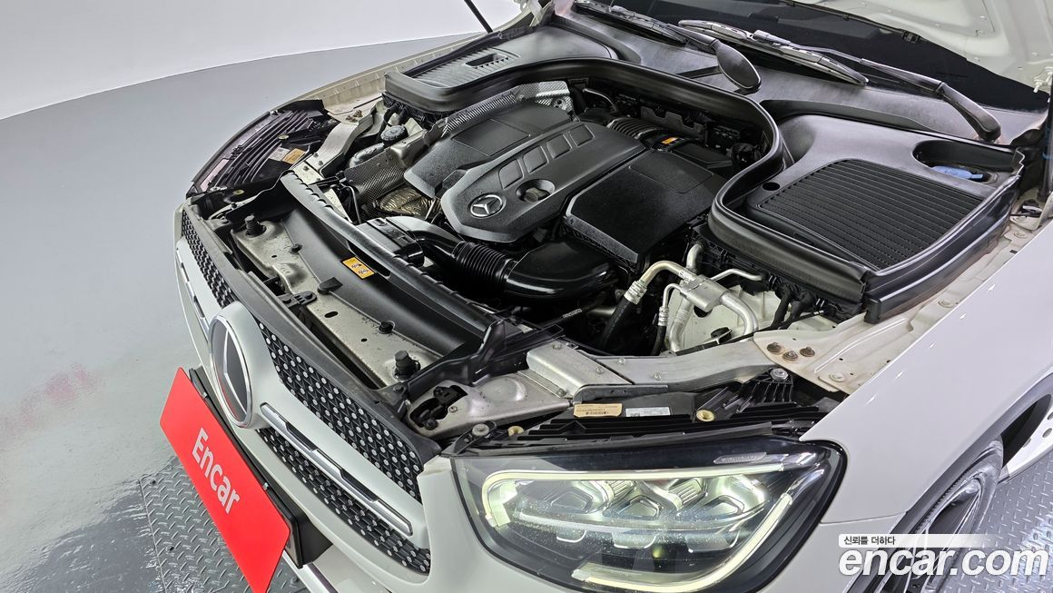 Mercedes-Benz GLC-Class 2021