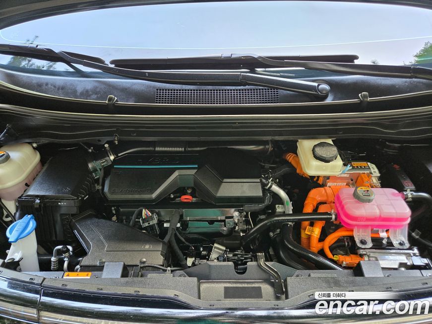Hyundai Staria 2025