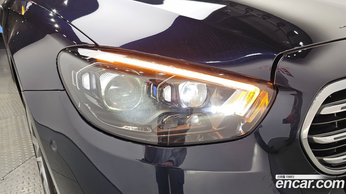 Mercedes-Benz E-Class 2022