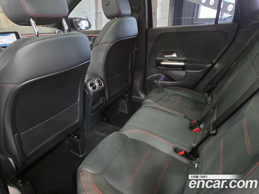 Mercedes-Benz GLA-Class 2024
