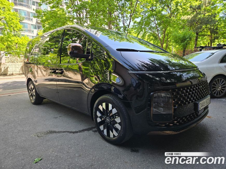 Hyundai Staria 2025