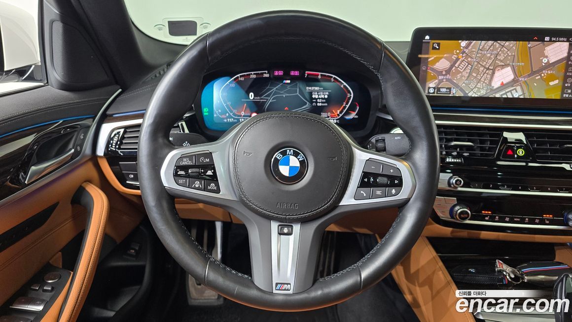 BMW 5-Series 2022