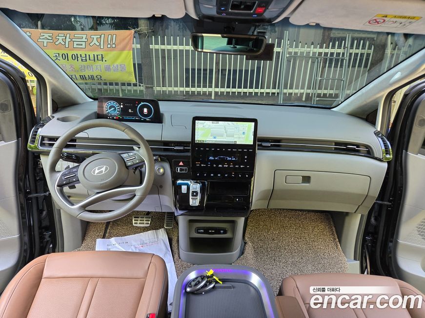 Hyundai Staria 2025