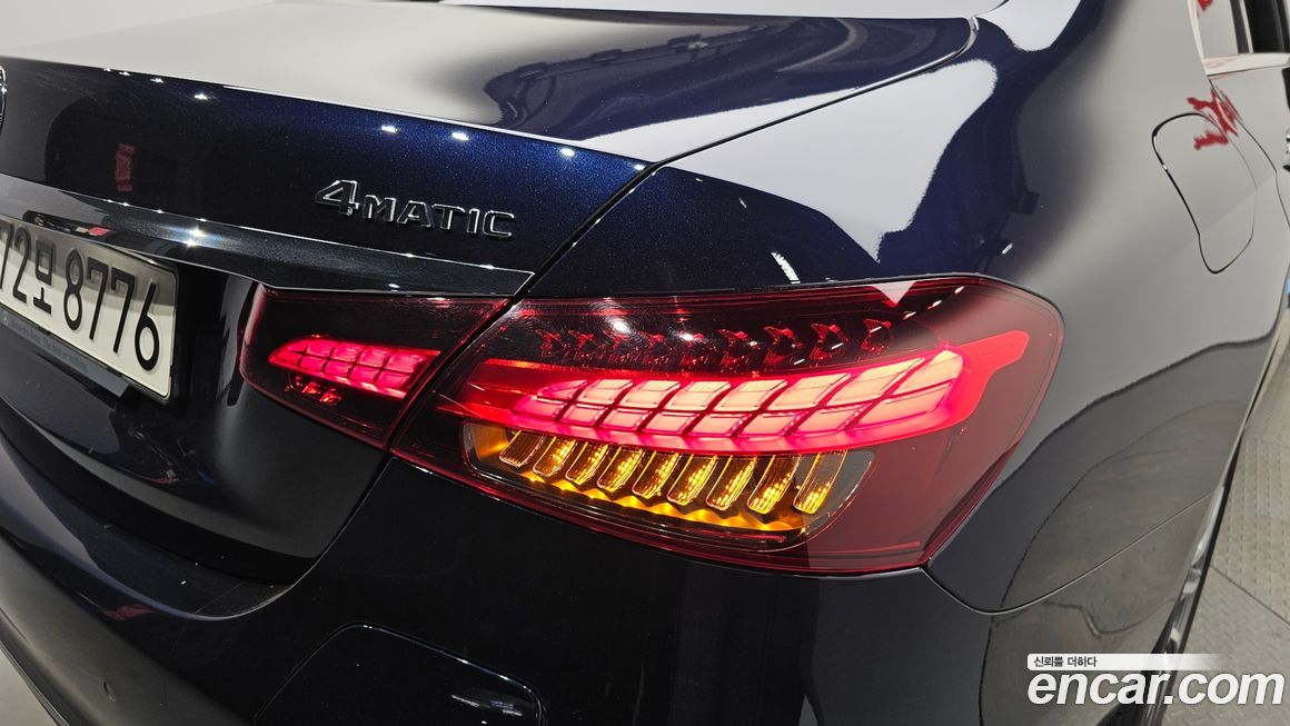 Mercedes-Benz E-Class 2022