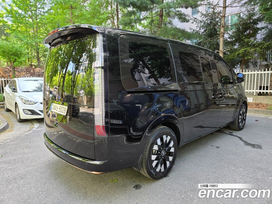 Hyundai Staria 2025