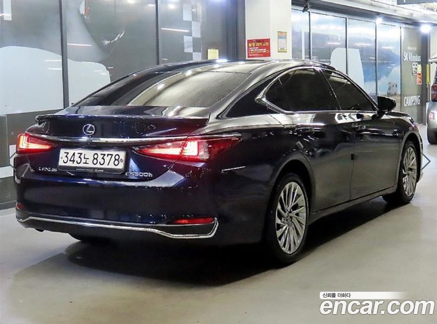 Lexus ES 2022
