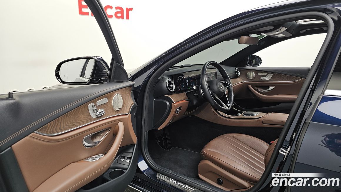 Mercedes-Benz E-Class 2022