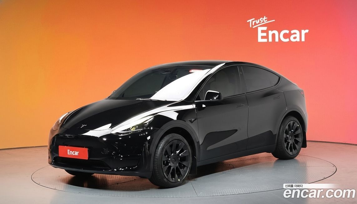 Tesla Model Y 2024