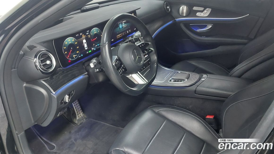 Mercedes-Benz E-Class 2022