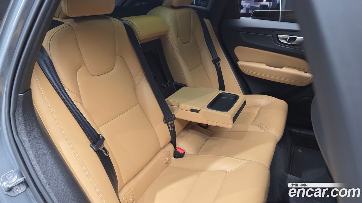 Volvo XC60 2021