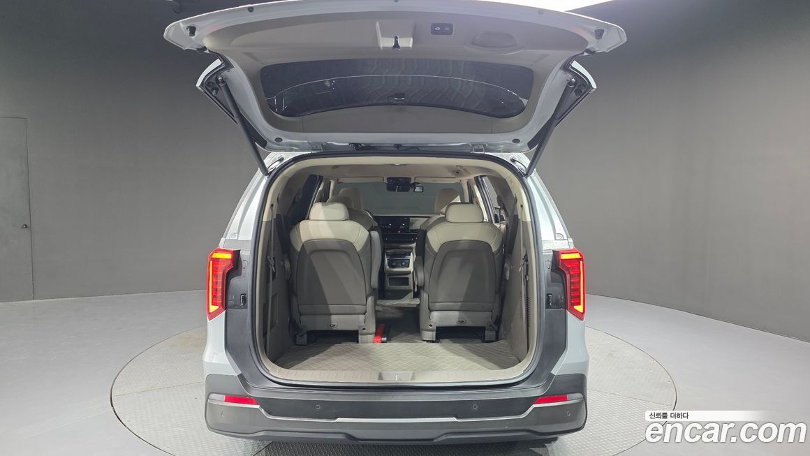 Kia Canival 2025