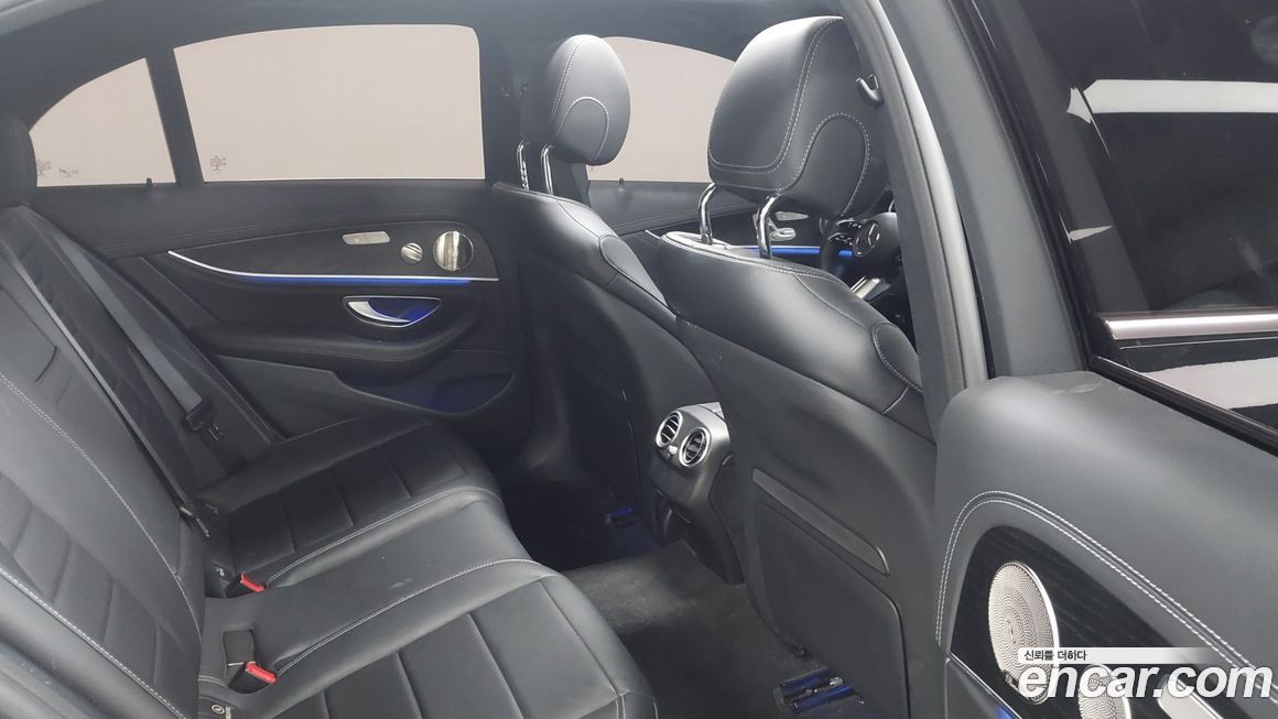 Mercedes-Benz E-Class 2022