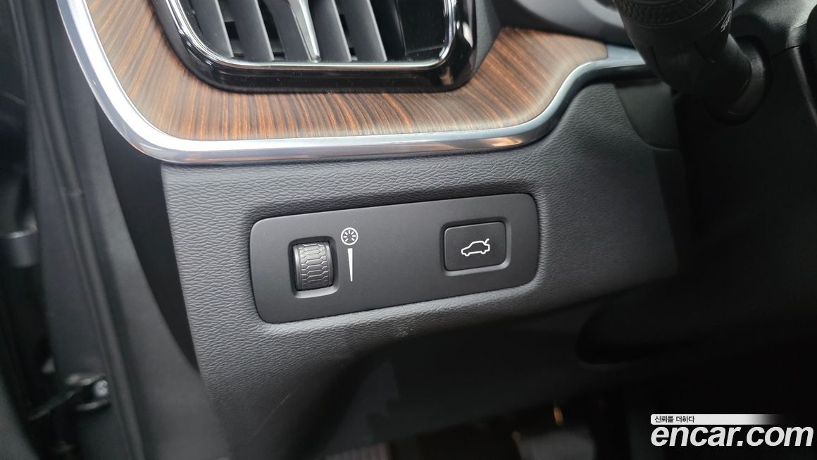 Volvo XC60 2021