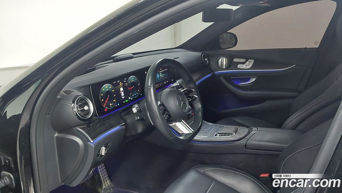 Mercedes-Benz E-Class 2022