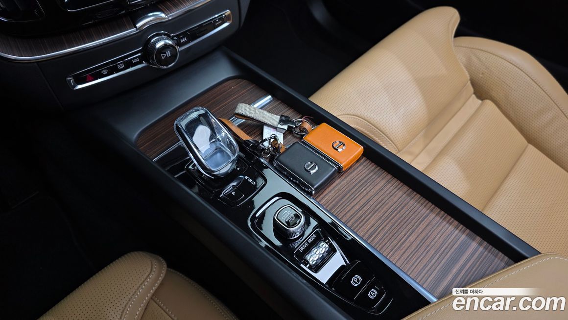 Volvo XC60 2021