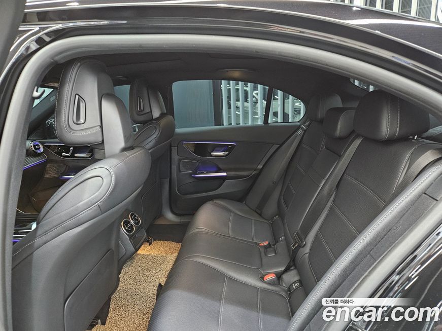 Mercedes-Benz C-Class 2024