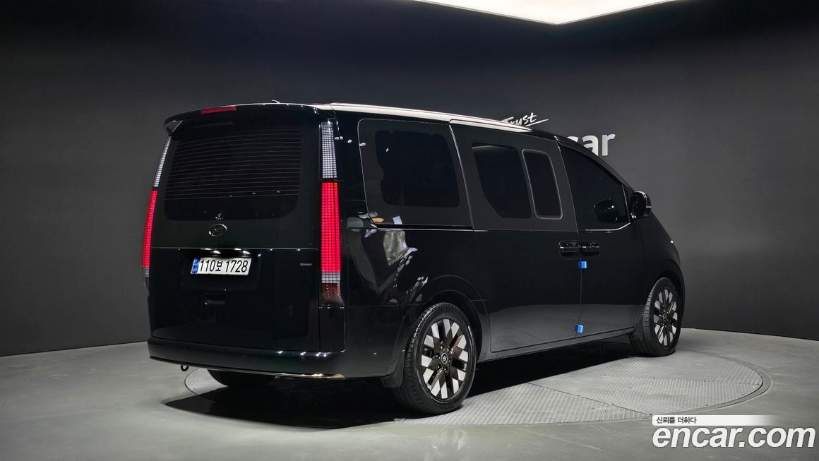 Hyundai Staria 2023