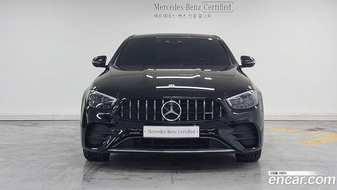 Mercedes-Benz E-Class 2022