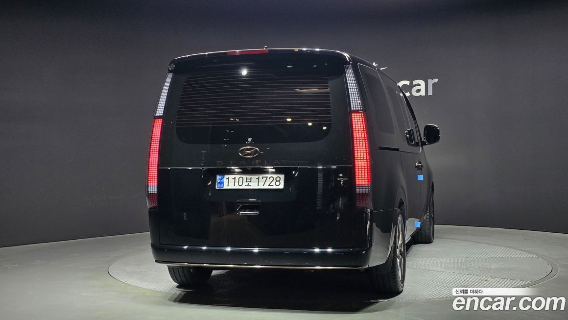 Hyundai Staria 2023