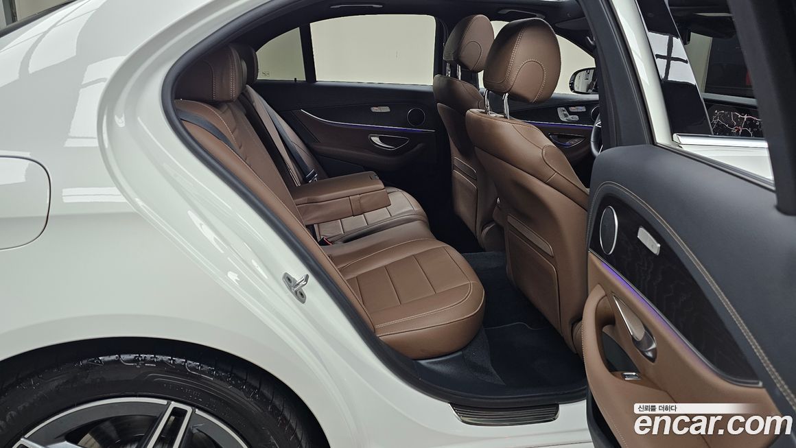 Mercedes-Benz E-Class 2023