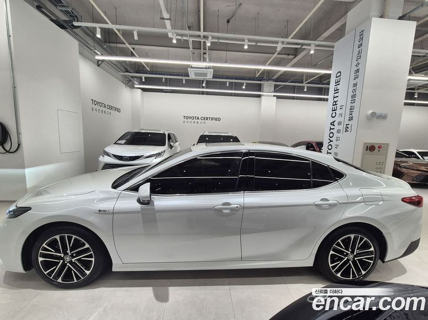 Toyota Camry 2025