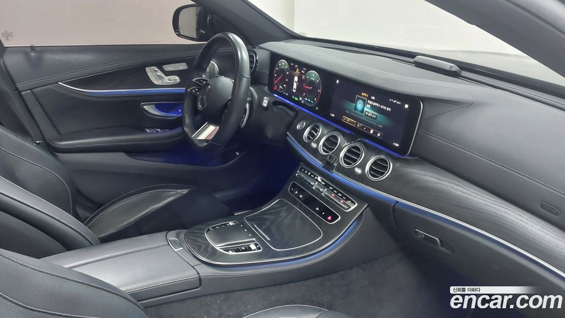 Mercedes-Benz E-Class 2022