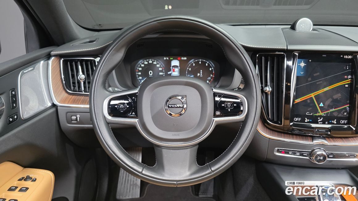 Volvo XC60 2021