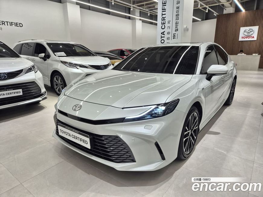 Toyota Camry 2025