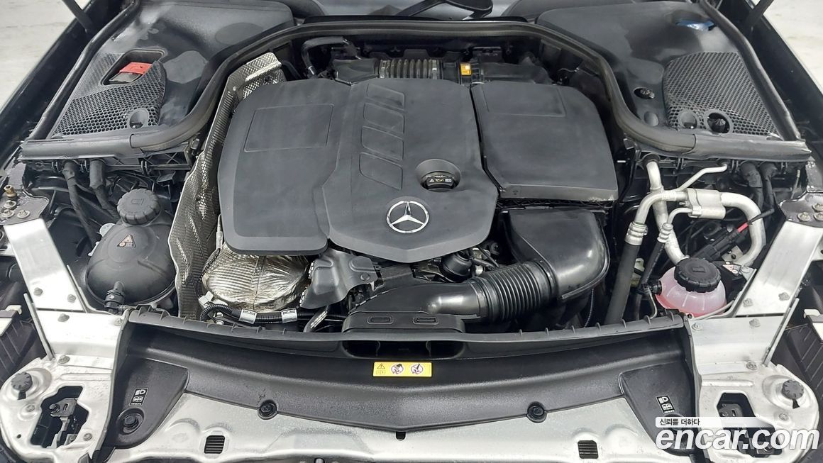 Mercedes-Benz E-Class 2022