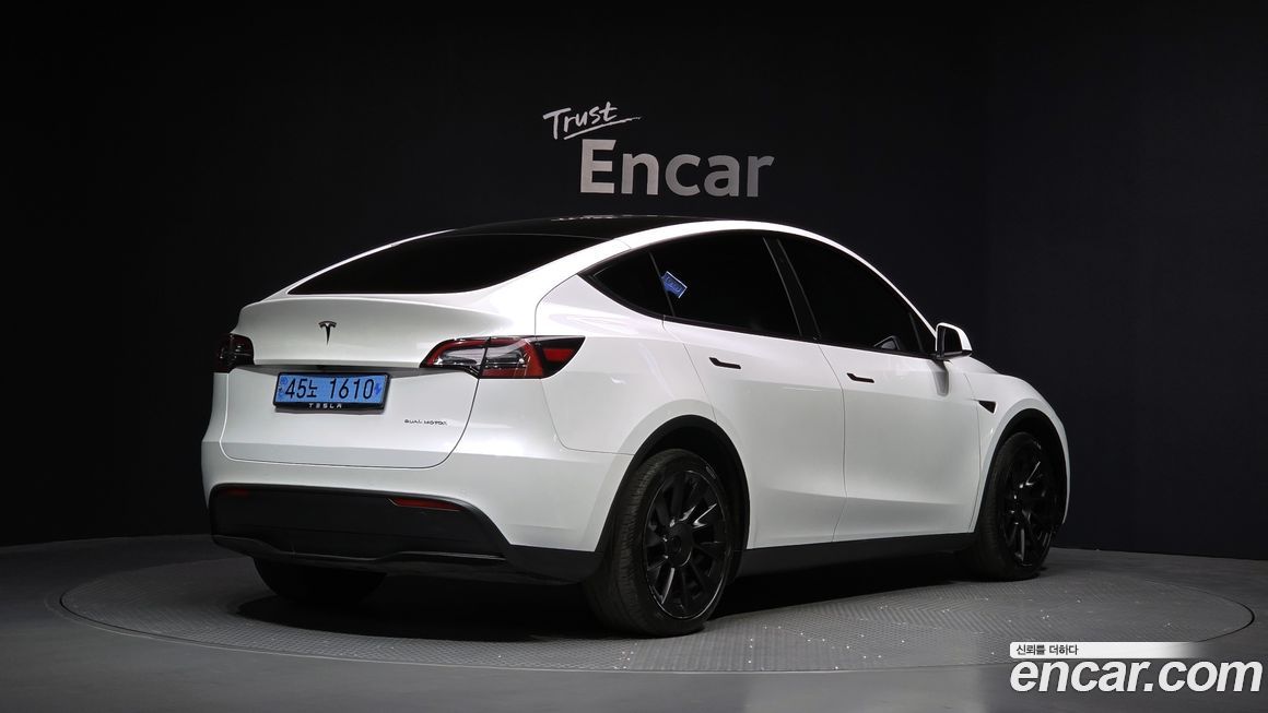 Tesla Model Y 2022