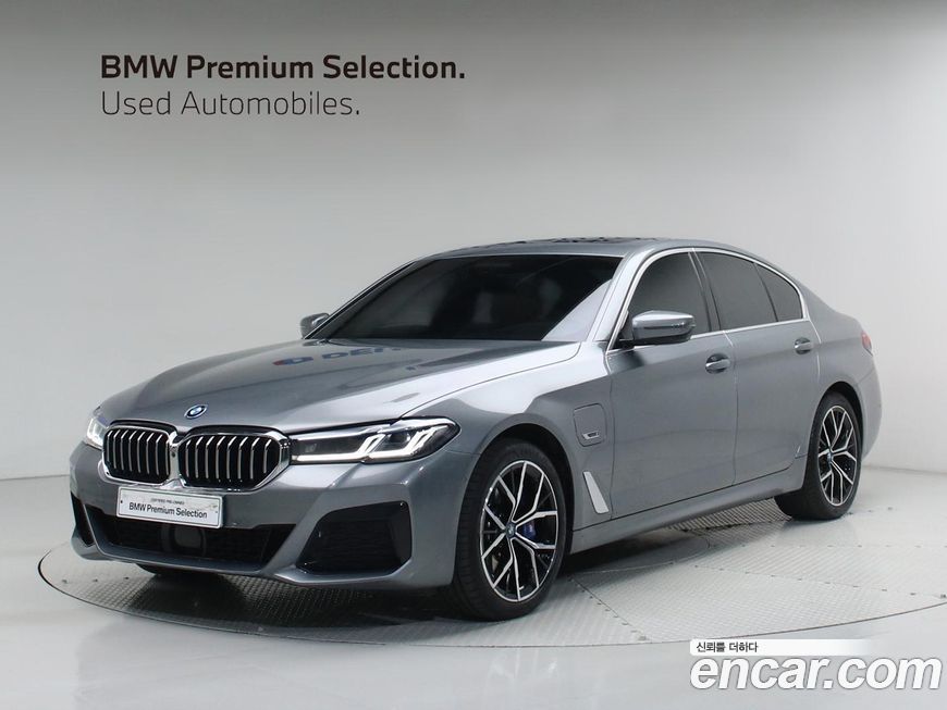 BMW 5-Series 2023