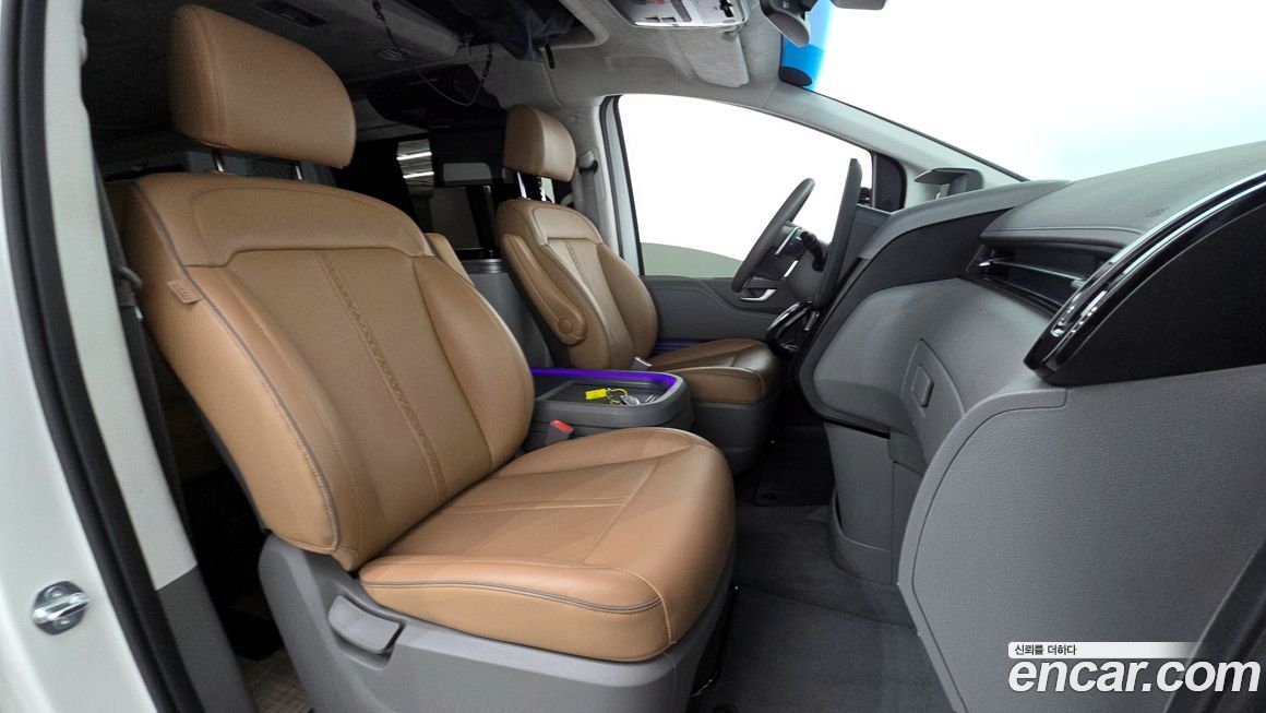 Hyundai Staria 2024