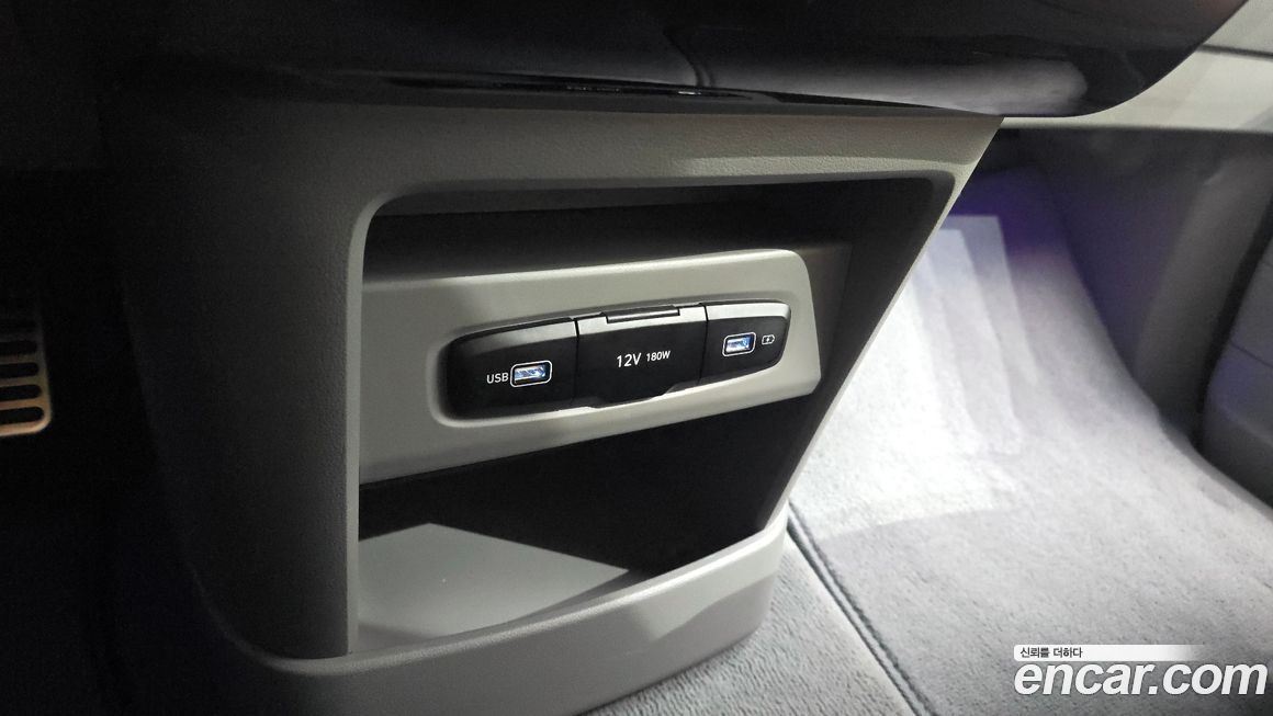Hyundai Staria 2024