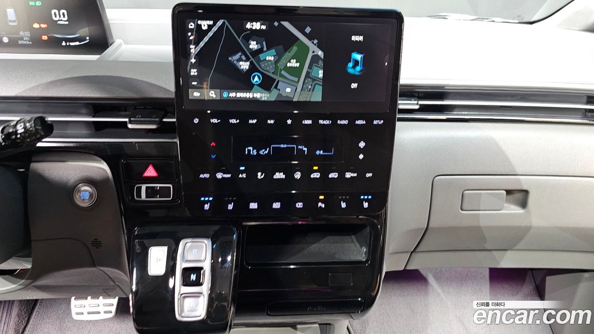 Hyundai Staria 2024