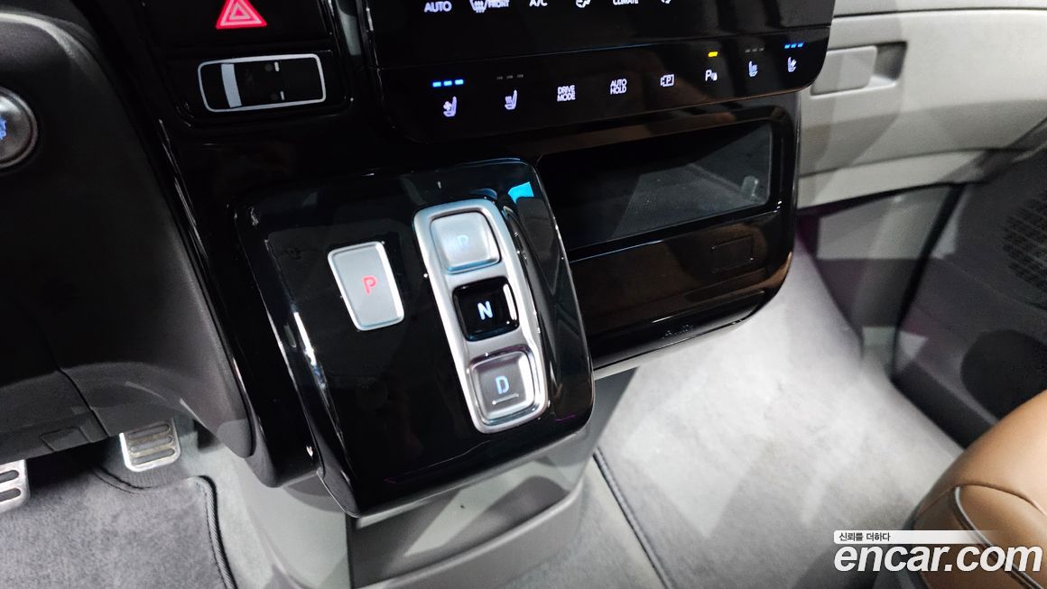 Hyundai Staria 2024
